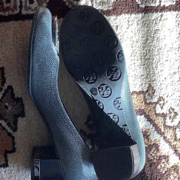 Tory Burch leather heels - Picture 3 of 4